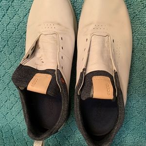 Men’s golf shoes